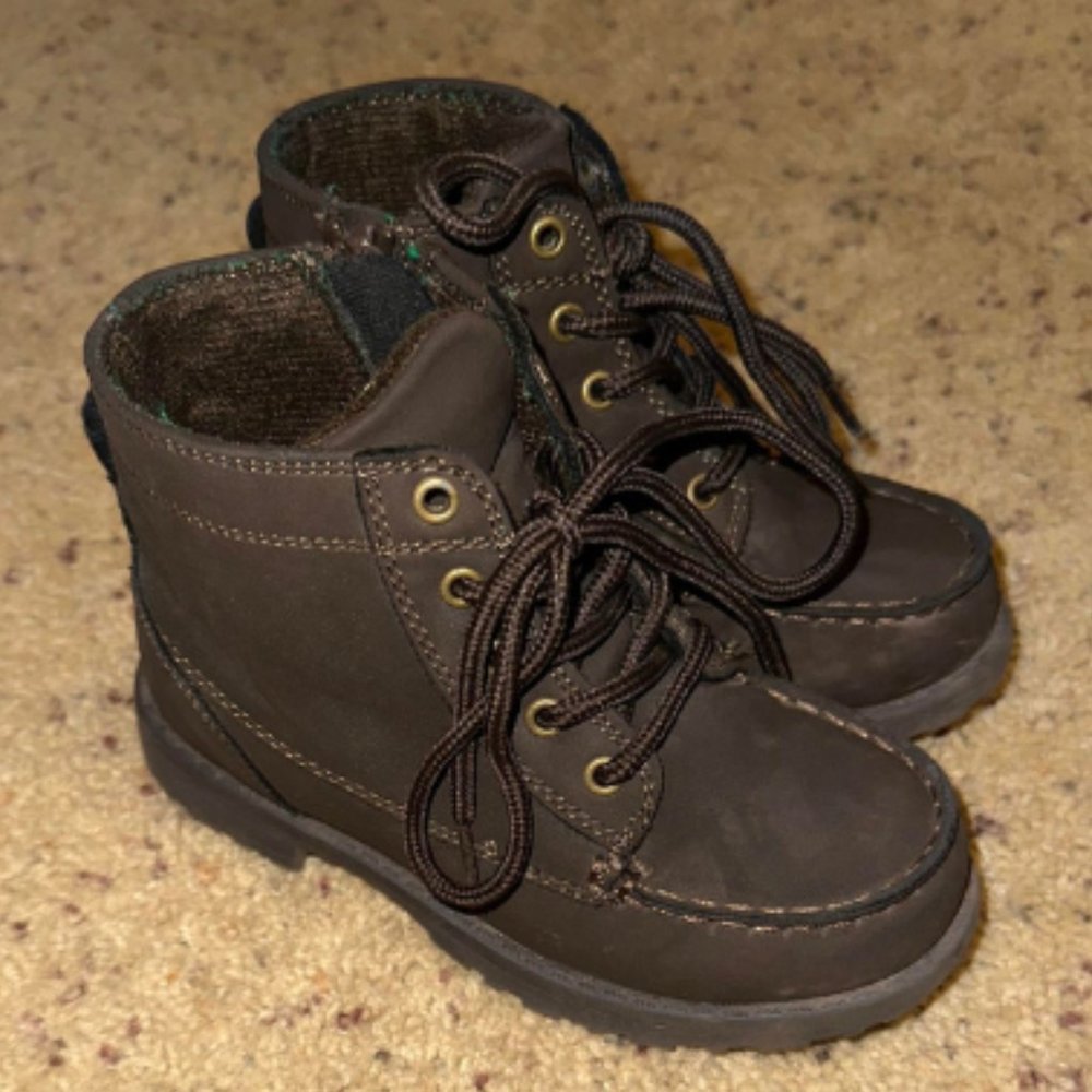 Carter's Sz 10 Boot